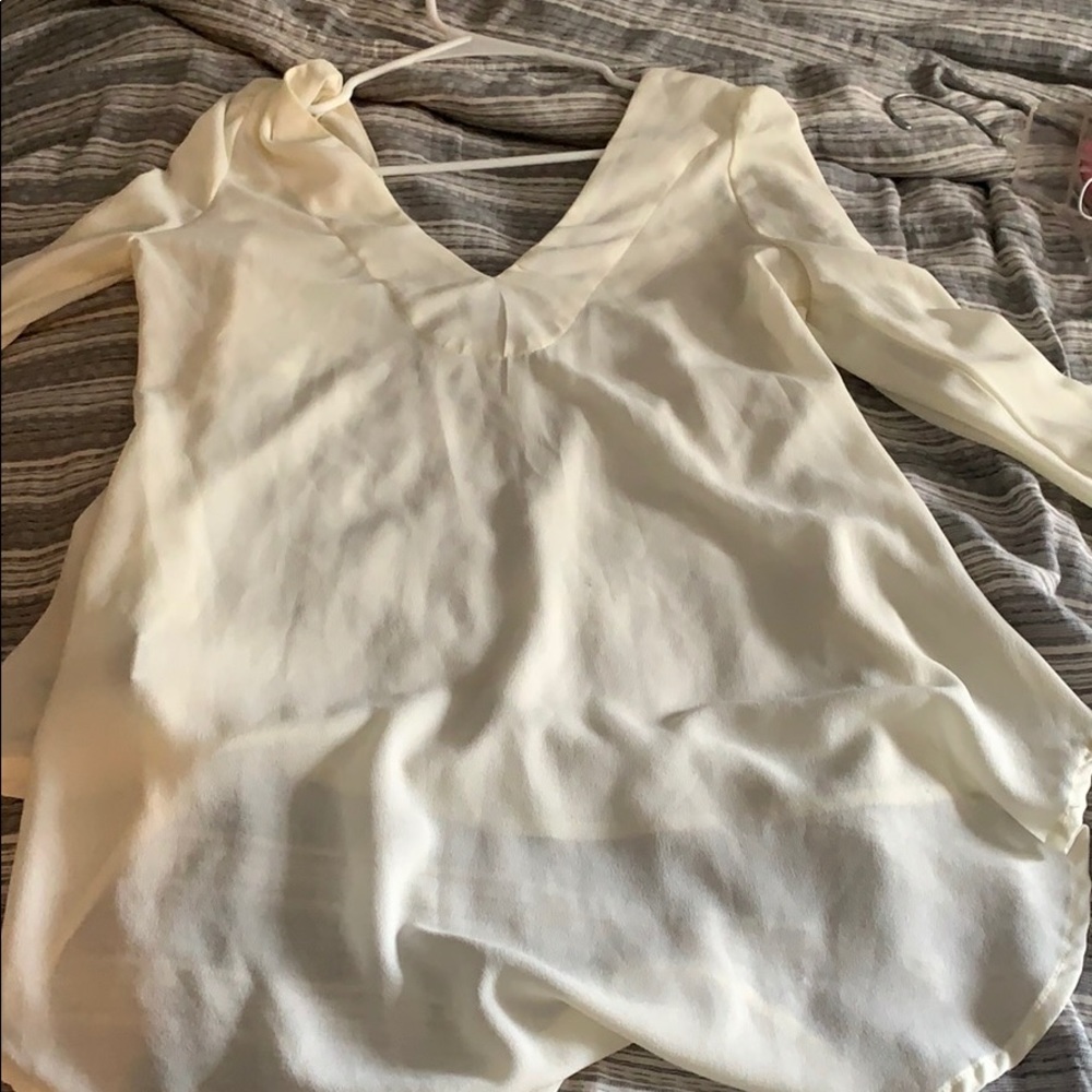 White blouse size small - Picture 2 of 3